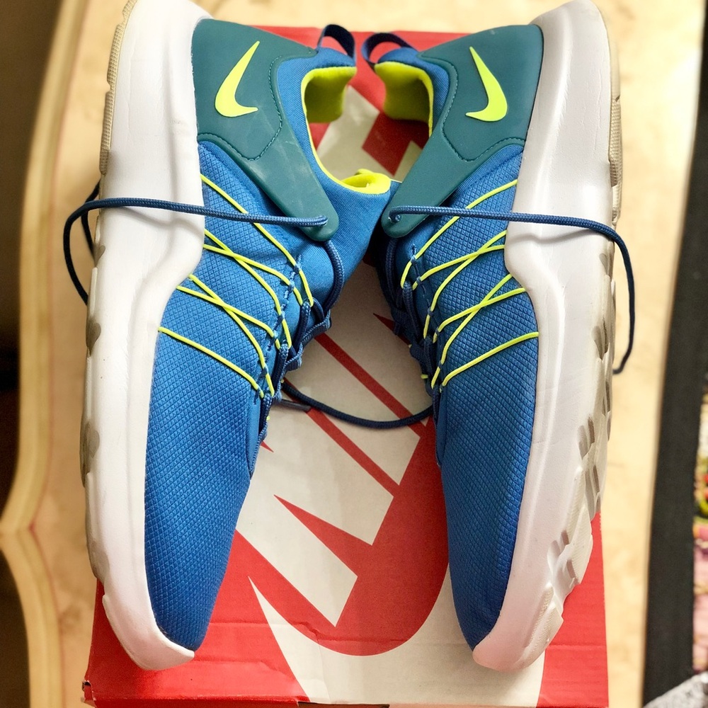Nike Darwin Men’s size 12